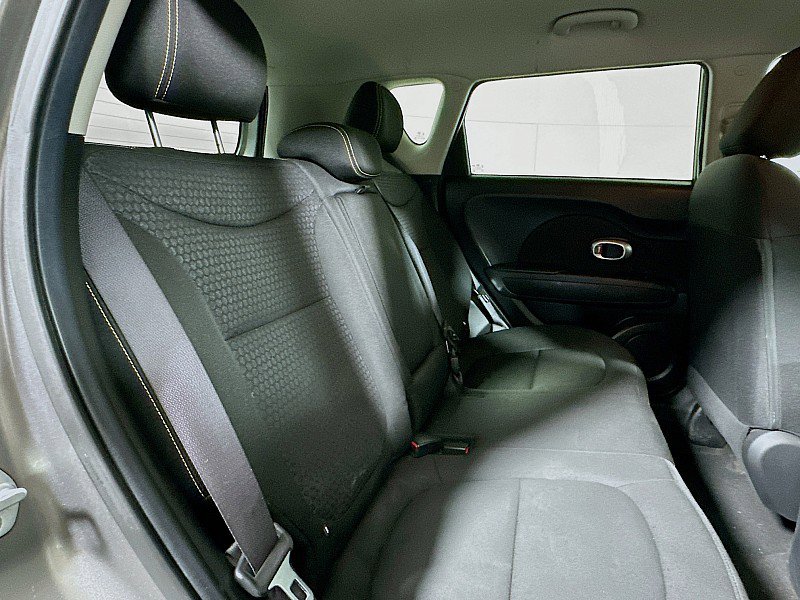 Used 2016 Kia Soul + image 26