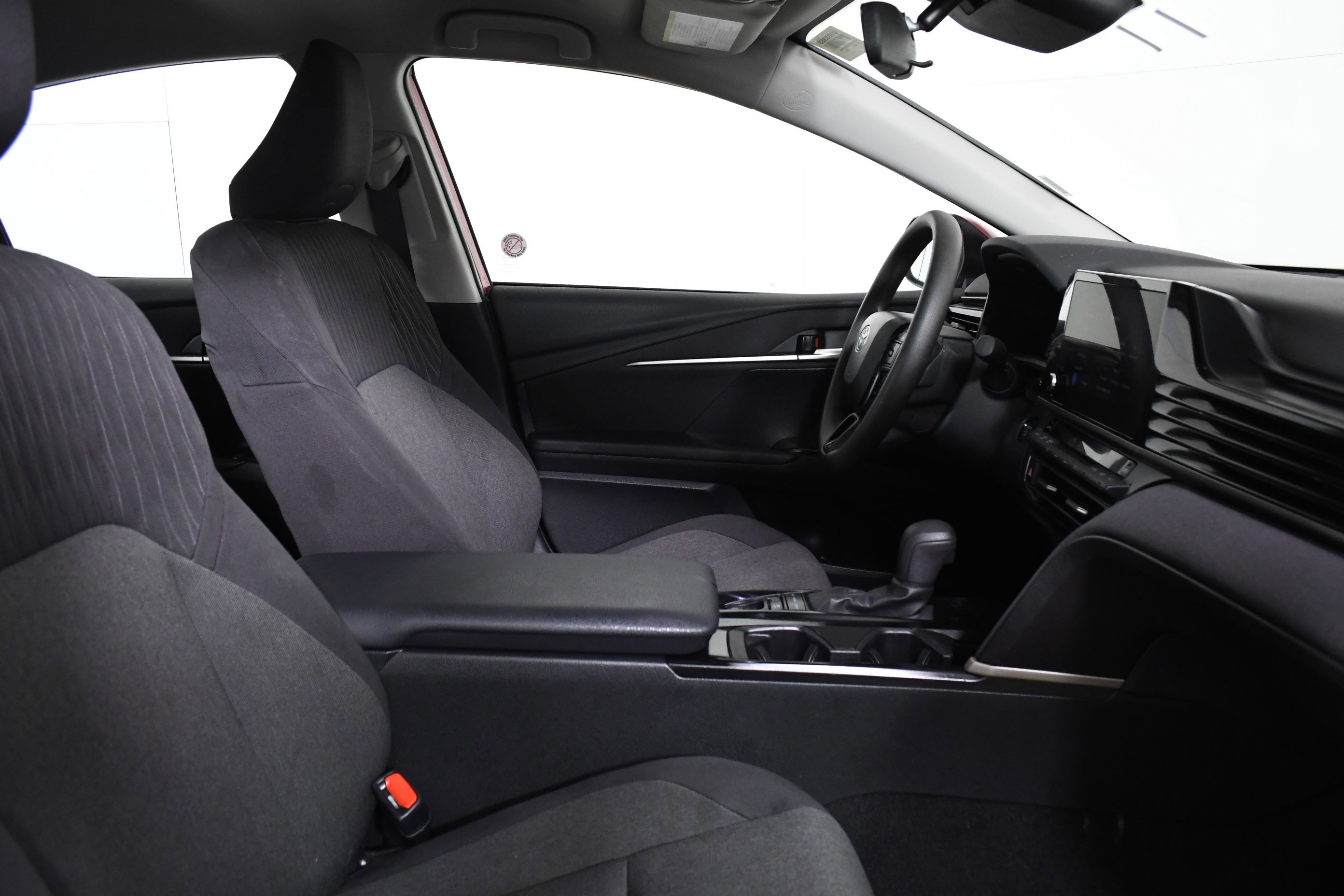 Used 2025 Toyota Camry LE image 26