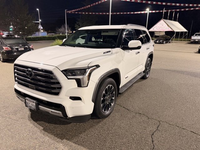 Used 2023 Toyota Sequoia Limited image 3