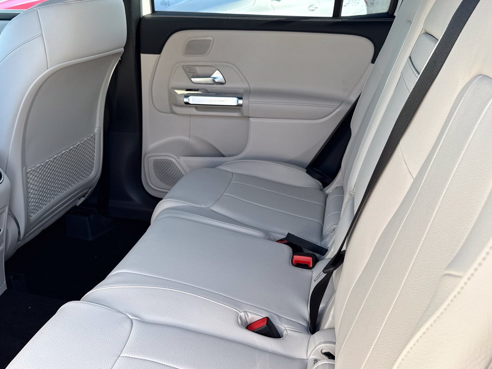 New 2026 Mercedes-Benz GLB 250 4MATIC image 28