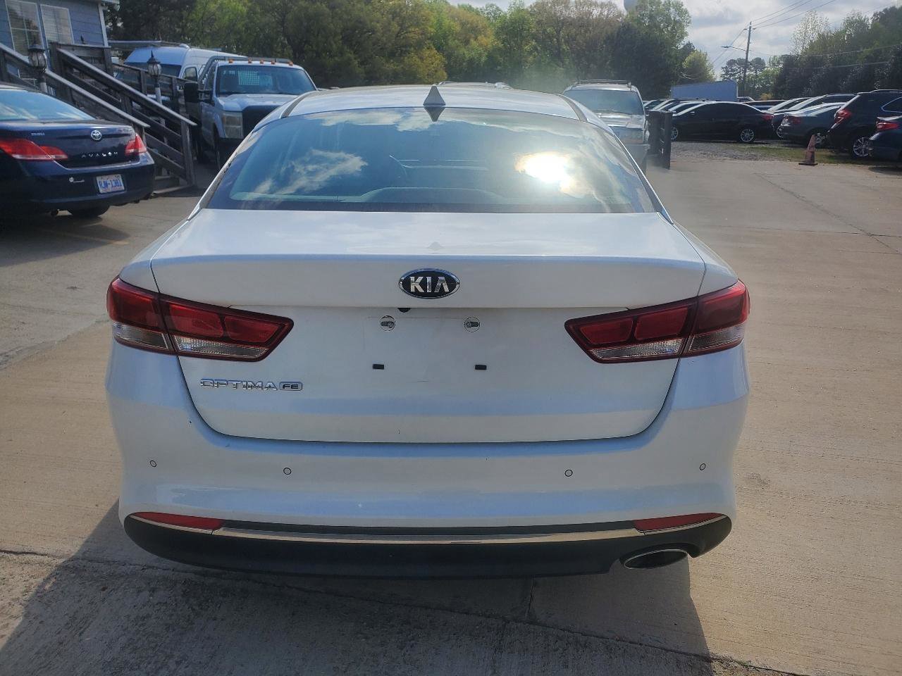 Used 2018 Kia Optima LX image 10