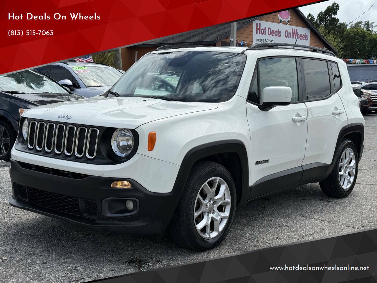 Used 2016 Jeep Renegade Latitude FWD image 1
