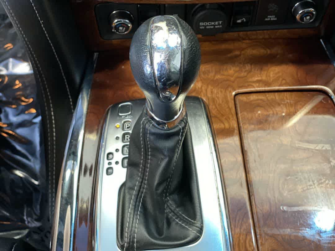 Used 2017 INFINITI QX80 4WD w/ Deluxe Technology Package image 23