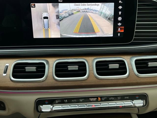 Used 2023 Mercedes-Benz GLS 450 4MATIC image 23
