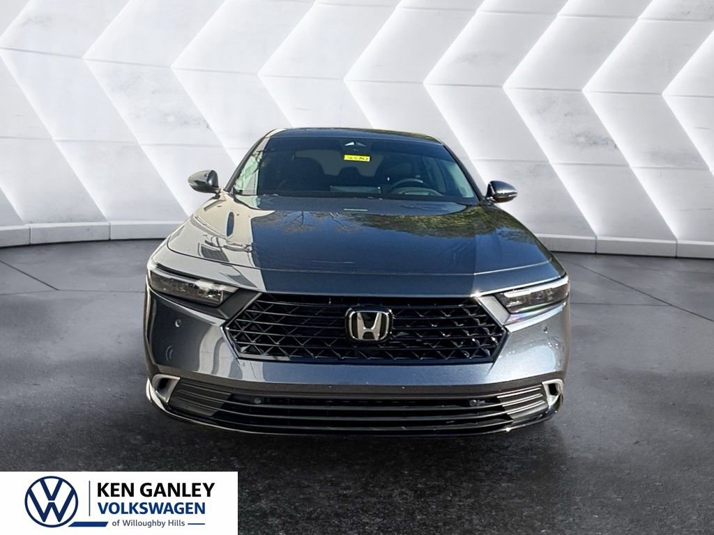 Used 2025 Honda Accord Touring image 2