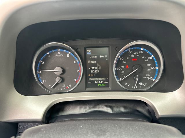 Used 2016 Toyota RAV4 Limited image 29