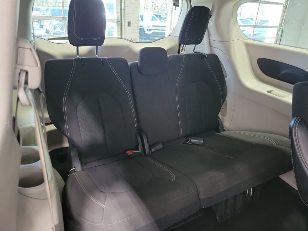 Used 2023 Chrysler Voyager LX FWD image 21