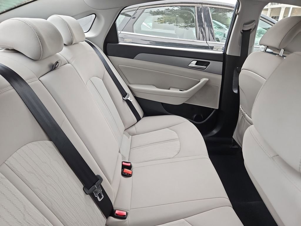 Used 2016 Hyundai Sonata SE image 11