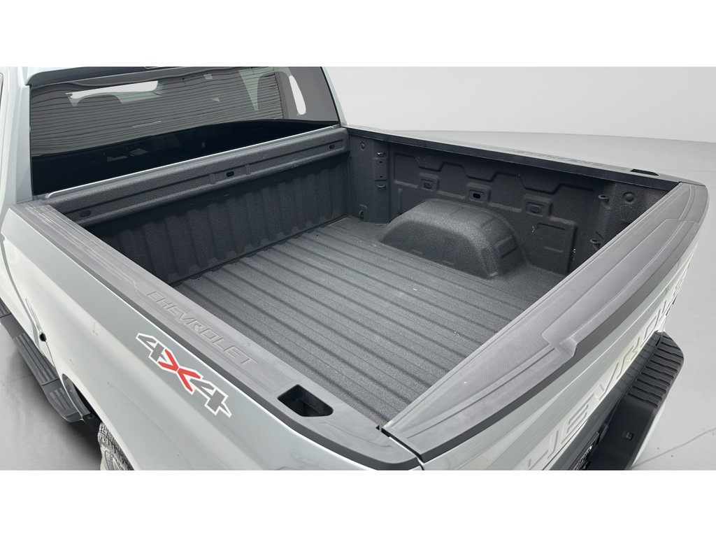 Used 2024 Chevrolet Silverado 1500 LT AWD/4WD image 8
