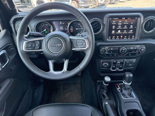 Used 2023 Jeep Wrangler Unlimited Sahara AWD/4WD image 21