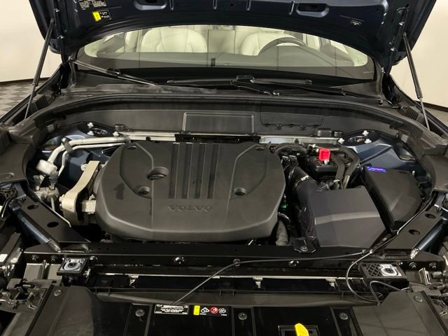 Certified 2023 Volvo XC60 B5 Plus AWD/4WD image 37