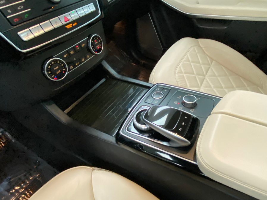 Used 2018 Mercedes-Benz GLS 550 4MATIC image 27