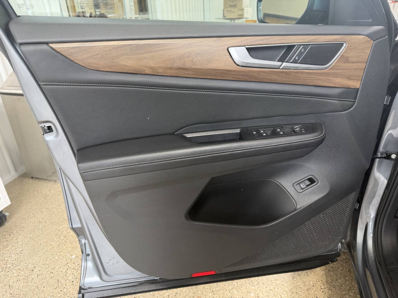 Used 2024 Volkswagen Atlas SE AWD/4WD image 19