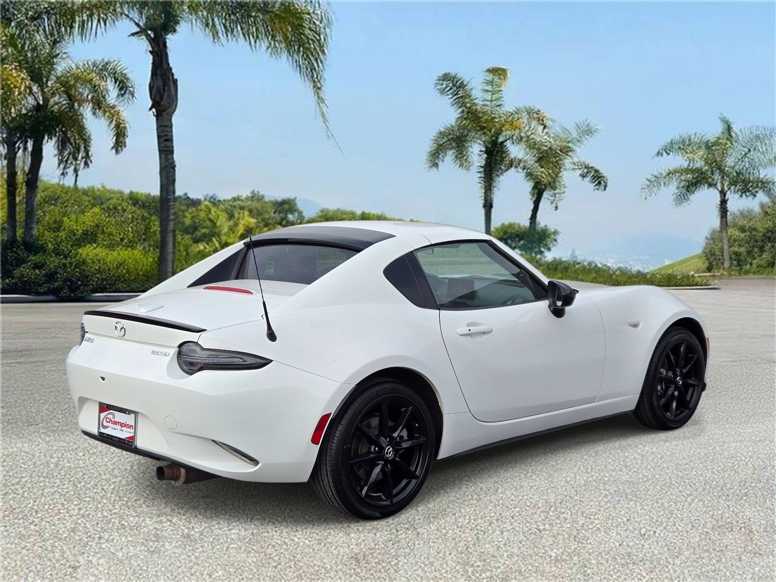 Used 2020 MAZDA MX-5 Miata RF Club RWD image 4