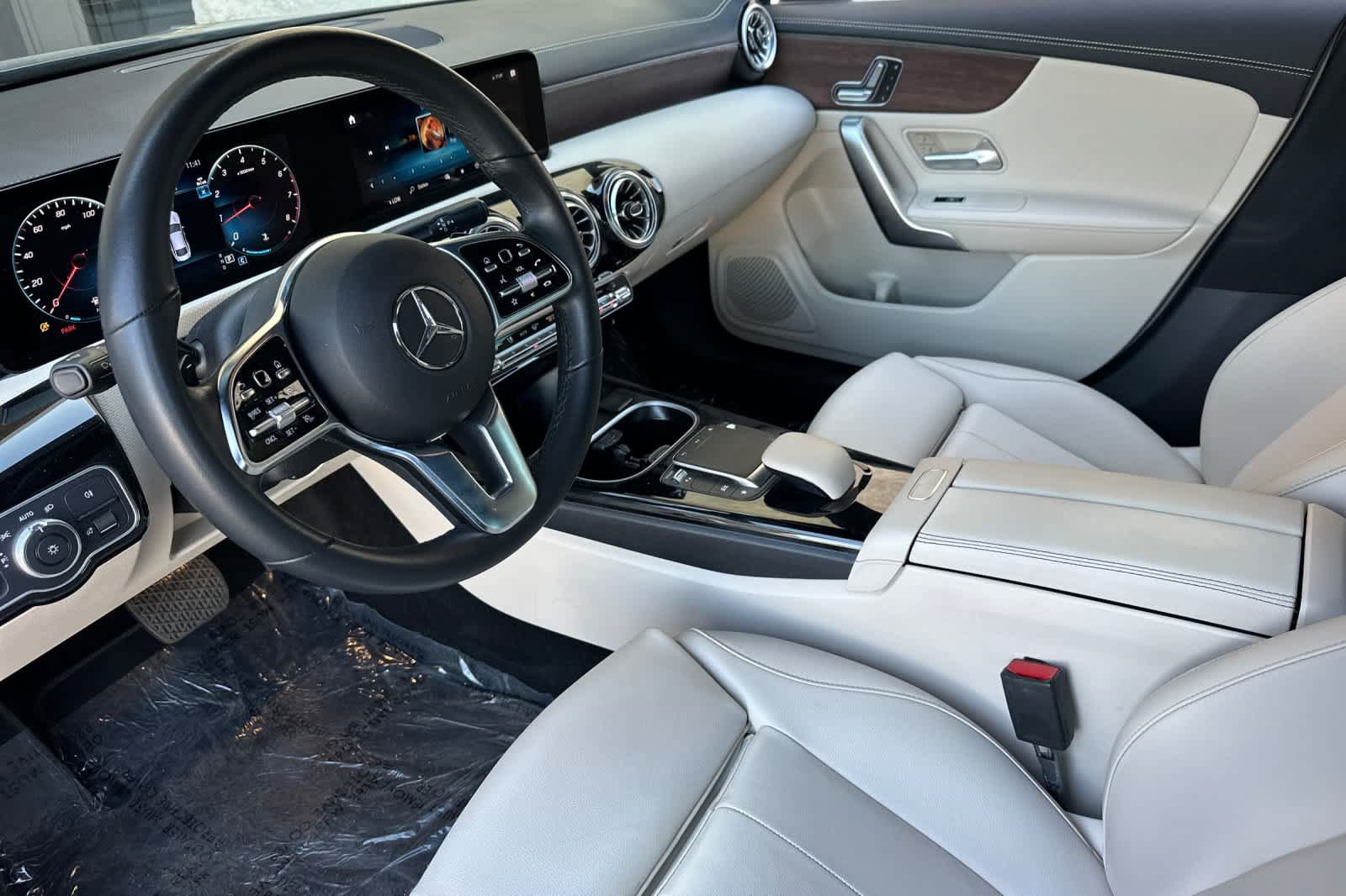 Used 2023 Mercedes-Benz CLA 250 image 9