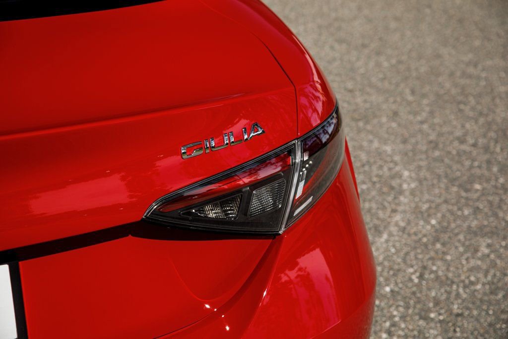 New 2025 Alfa Romeo Giulia w/ Driving Assist Package RWD image 11