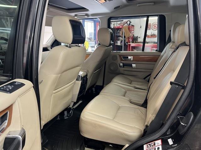Used 2011 Land Rover LR4 HSE LUX AWD/4WD image 8
