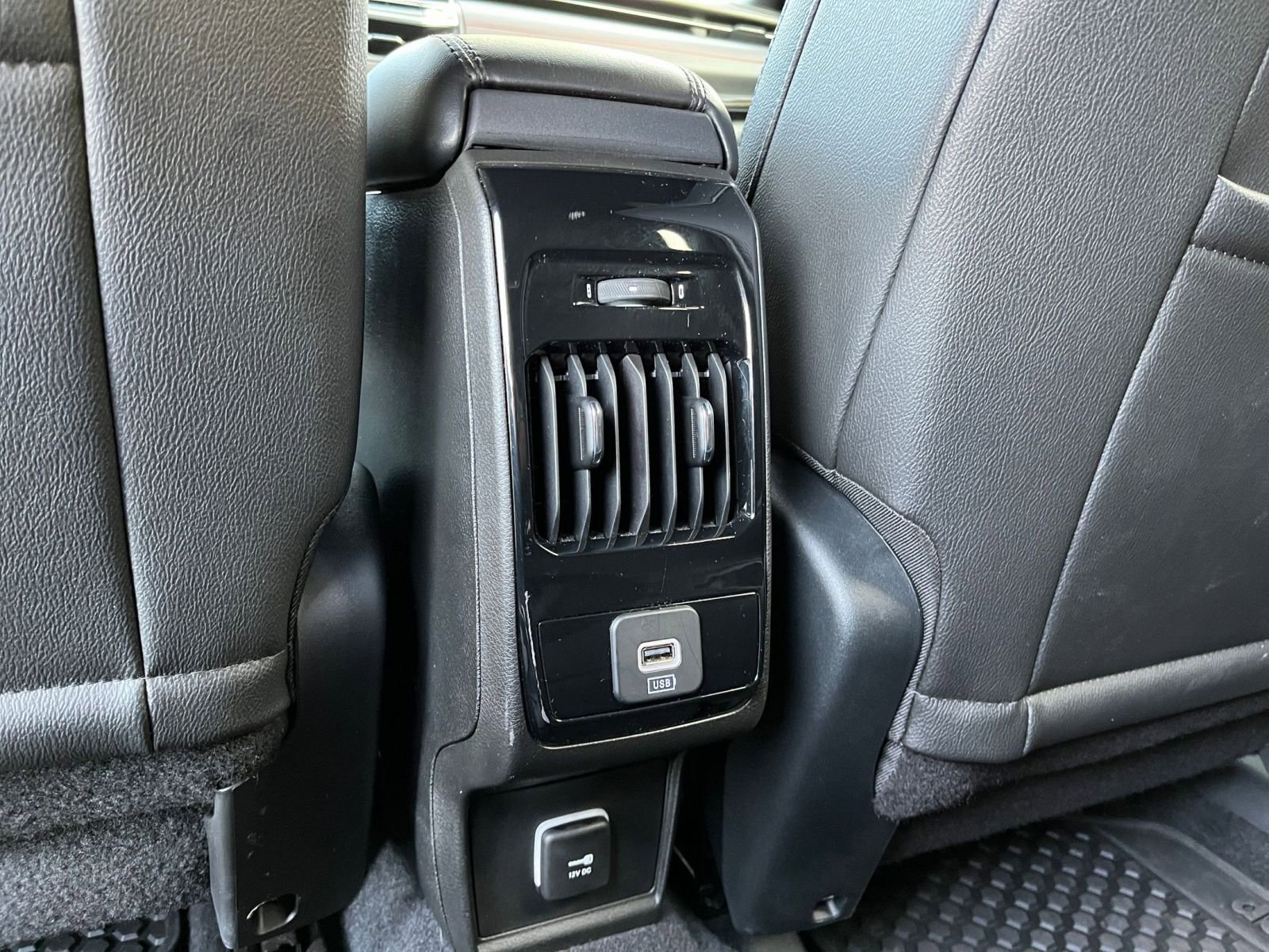 Used 2025 Jeep Compass Trailhawk image 24