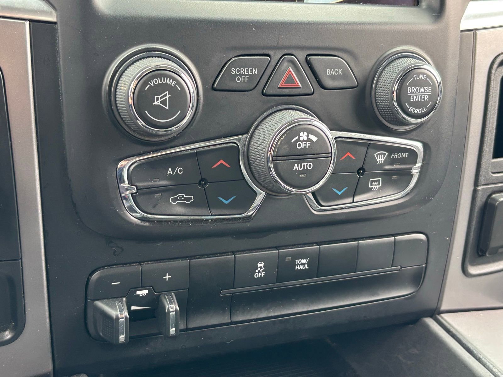 Used 2023 RAM 1500 Classic SLT w/ Trailer & Traction Group image 6