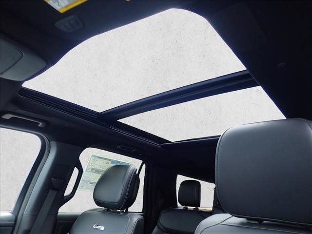 New 2026 Ford Expedition Max Platinum w/ Stealth Performance Package AWD/4WD image 15