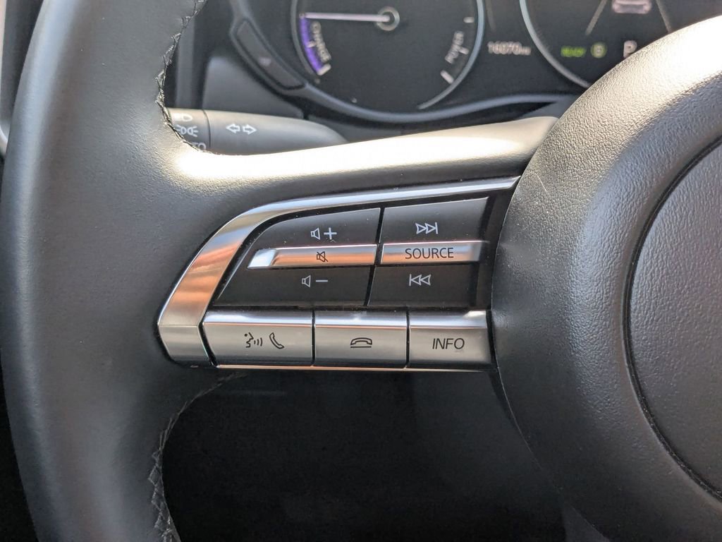 Used 2025 MAZDA CX-50 AWD 2.5 Hybrid w/ Premium Pkg image 16