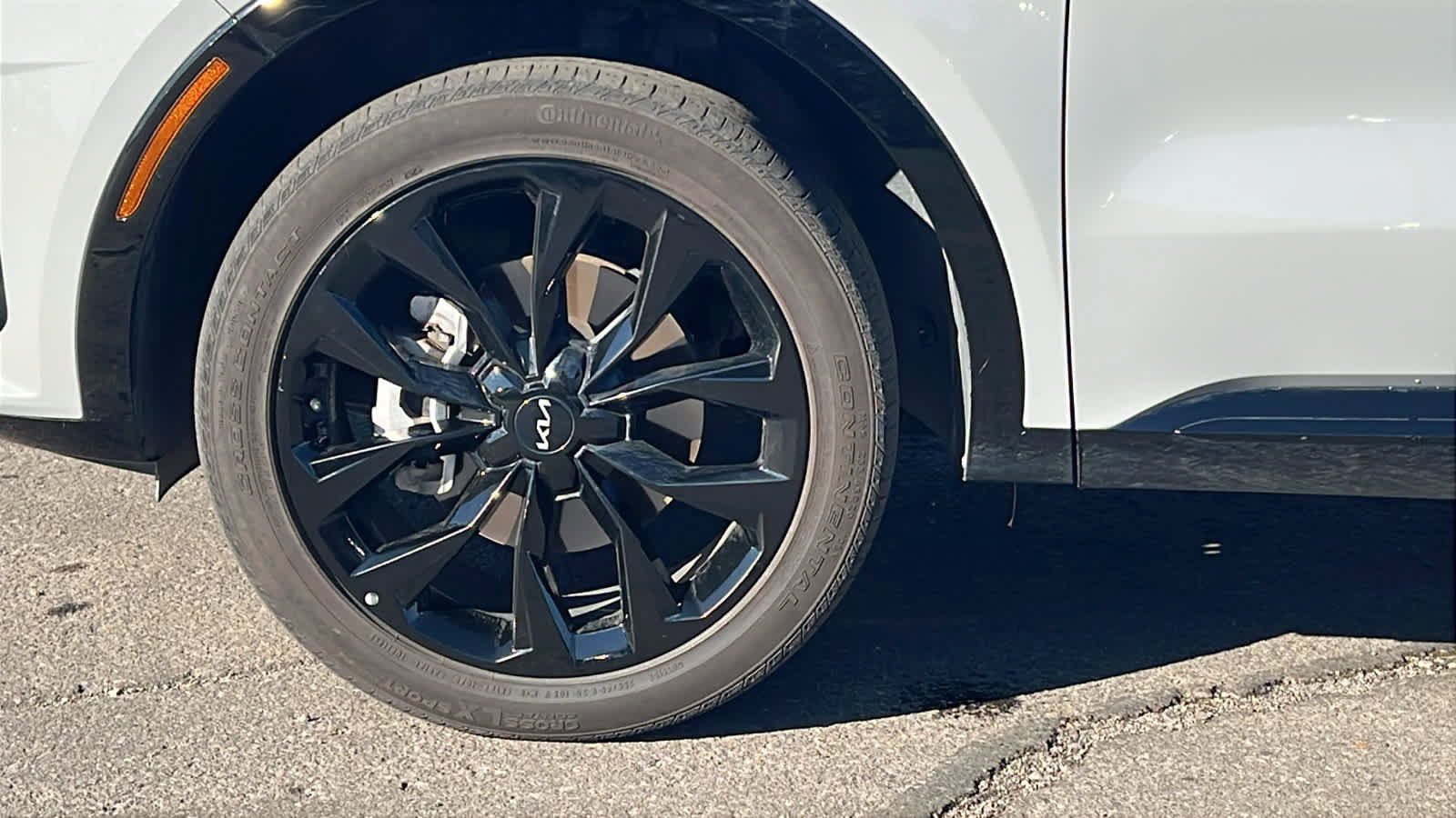 Used 2023 Kia Sorento SX image 9