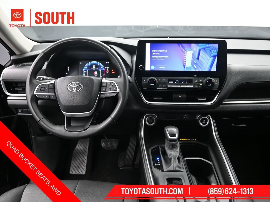 Used 2025 Toyota Grand Highlander AWD image 11