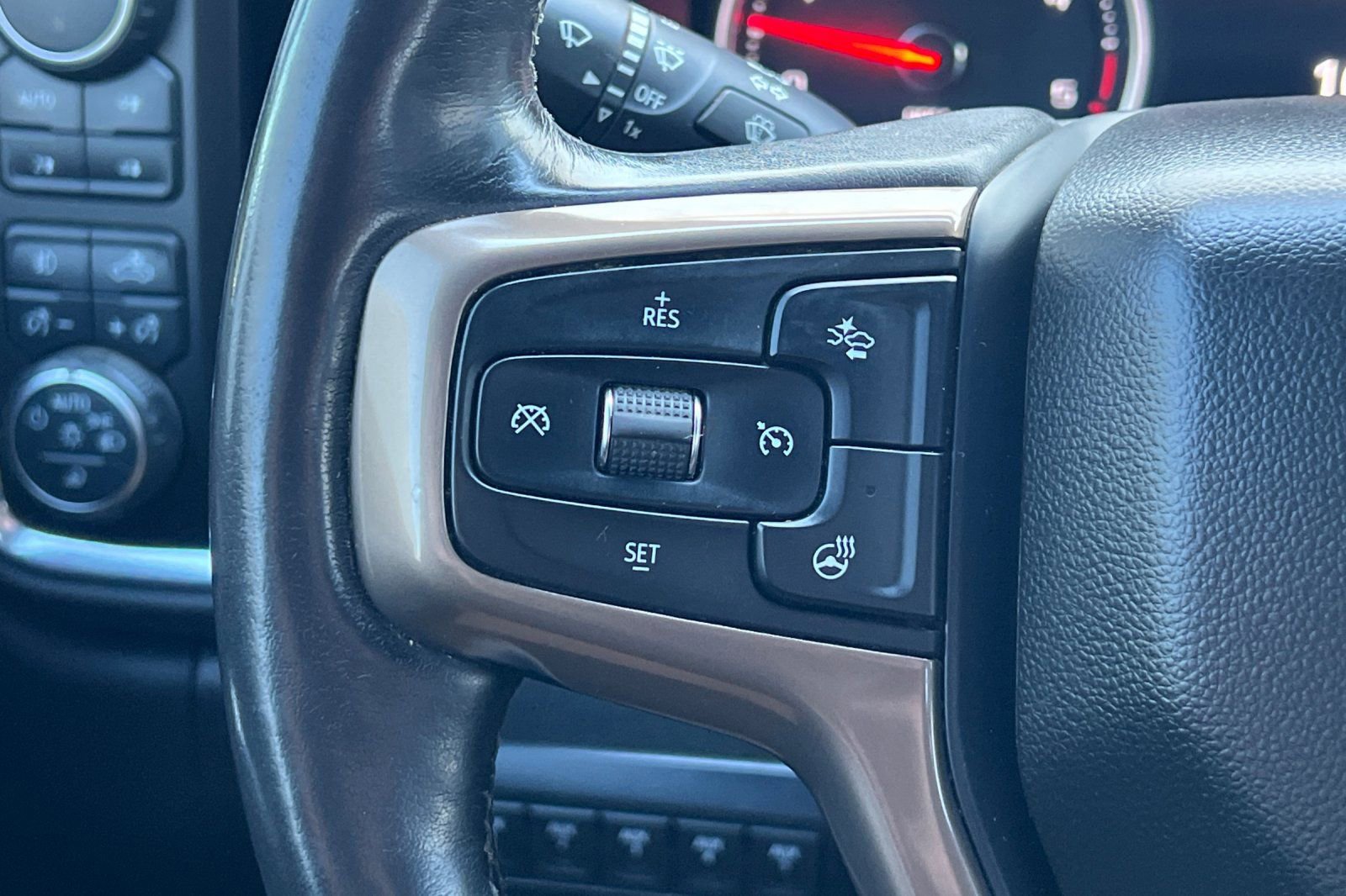 Used 2021 Chevrolet Silverado 3500 High Country w/ Z71 Off-Road Package AWD/4WD image 34