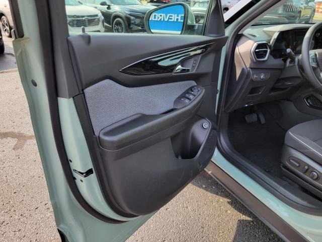 New 2026 Chevrolet TrailBlazer LT w/ Convenience Package AWD/4WD image 6