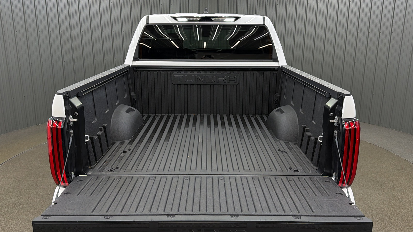 Used 2024 Toyota Tundra SR5 AWD/4WD image 17