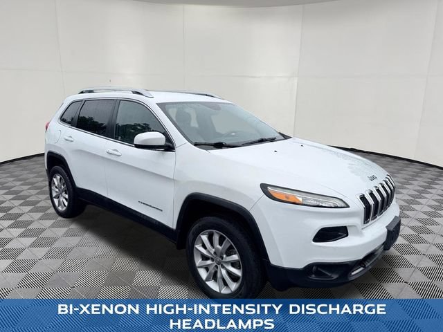 Used 2016 Jeep Cherokee Limited w/ Luxury Group AWD/4WD image 7