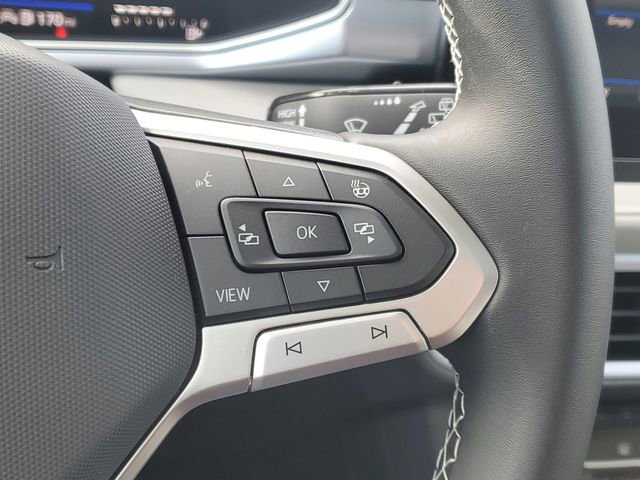 New 2026 Volkswagen Taos SE FWD image 16