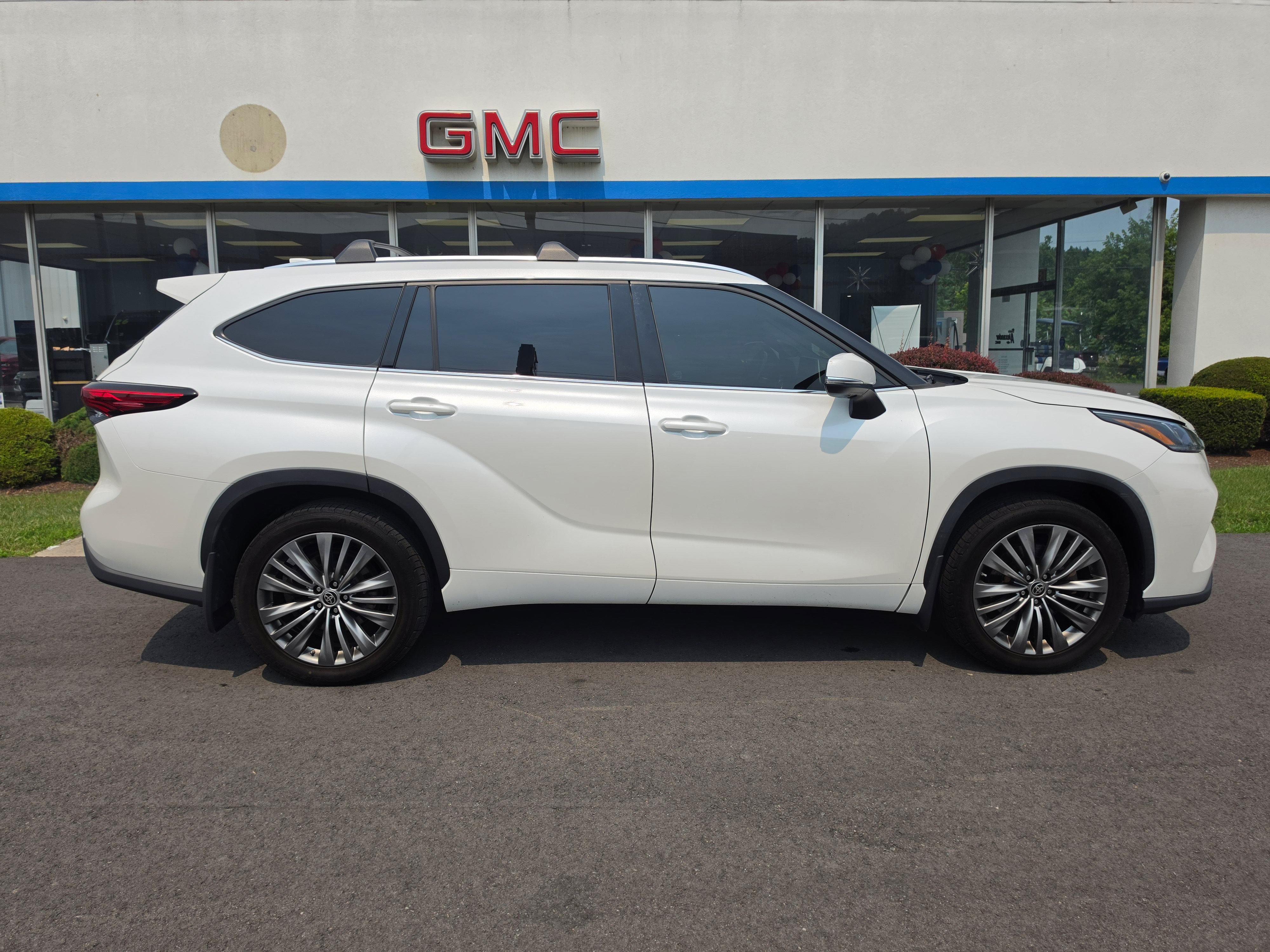 Used 2021 Toyota Highlander Platinum AWD/4WD video 2