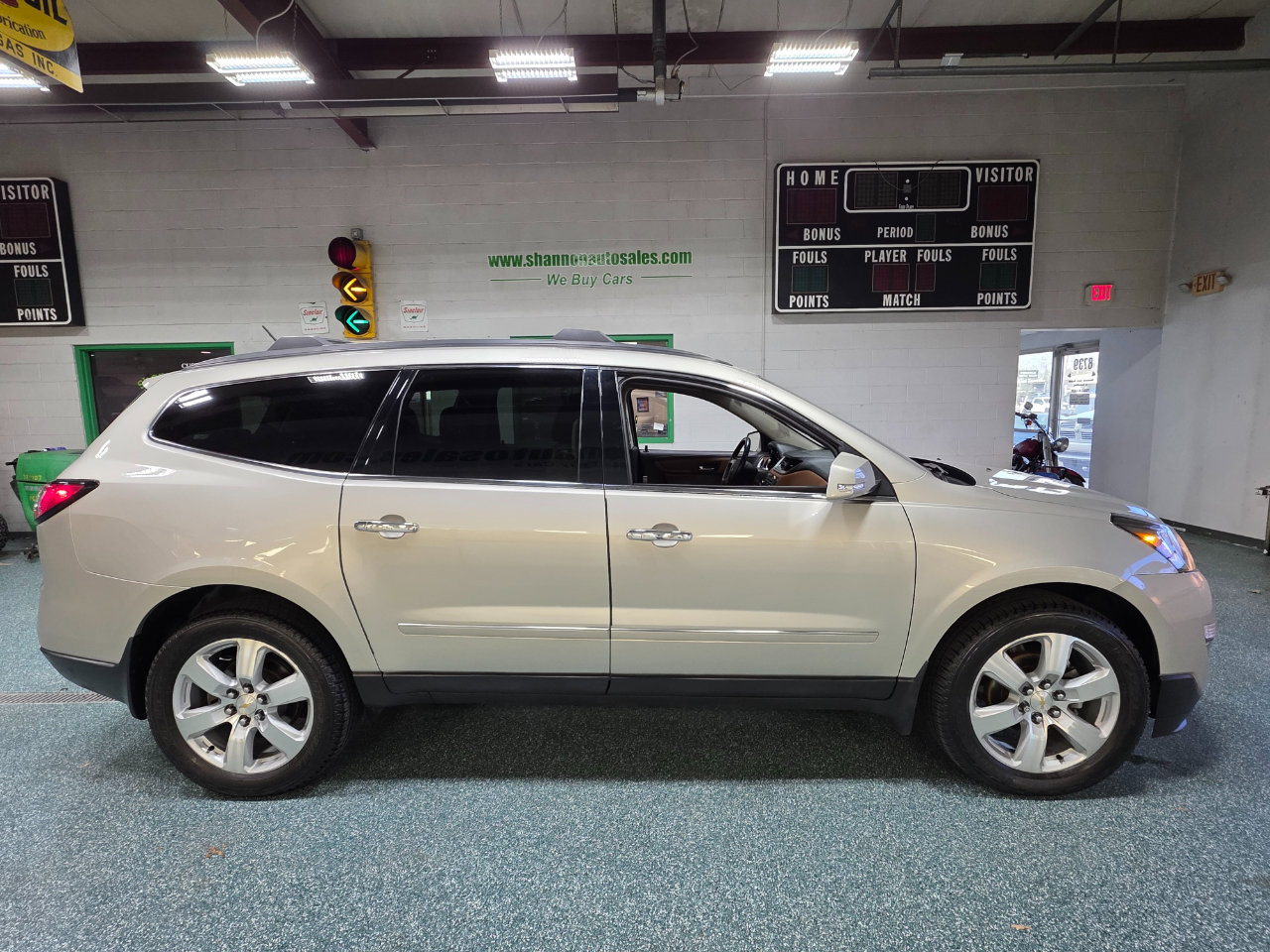 Used 2016 Chevrolet Traverse LTZ image 5