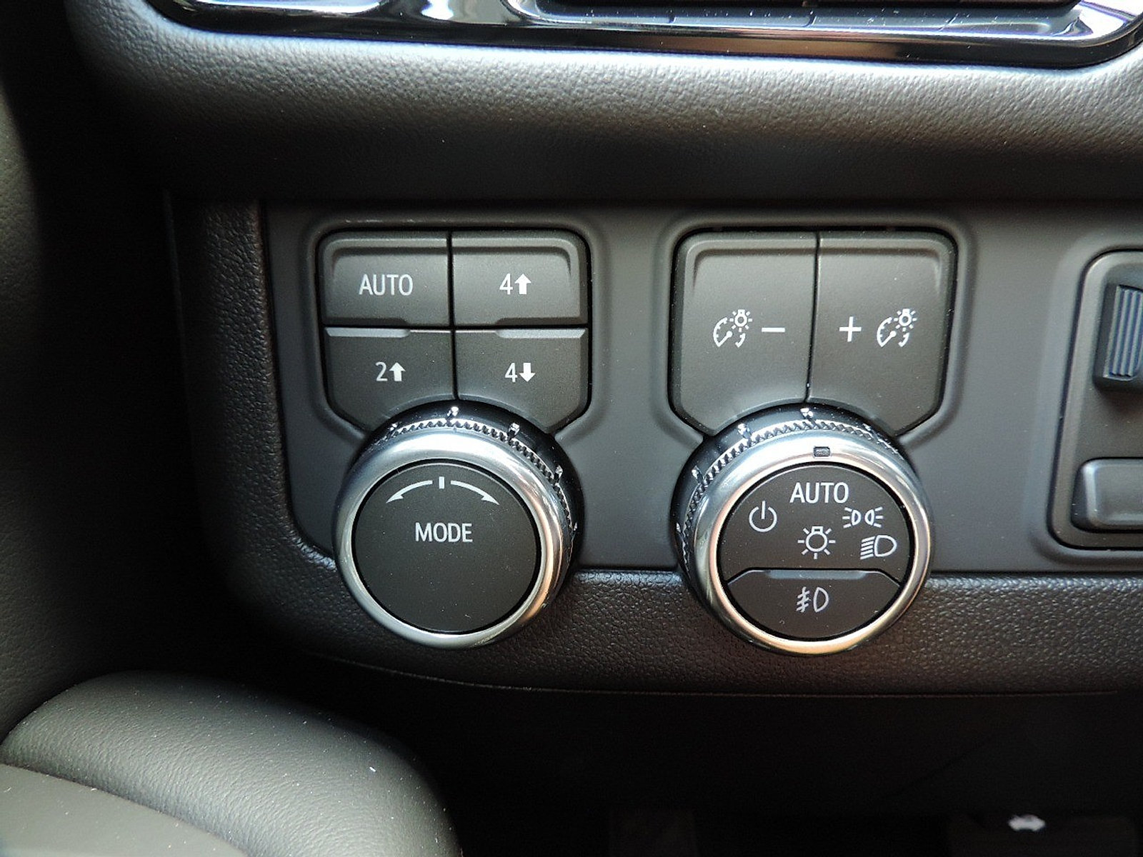 New 2026 GMC Yukon XL Elevation w/ Elevation Premium Package AWD/4WD image 26