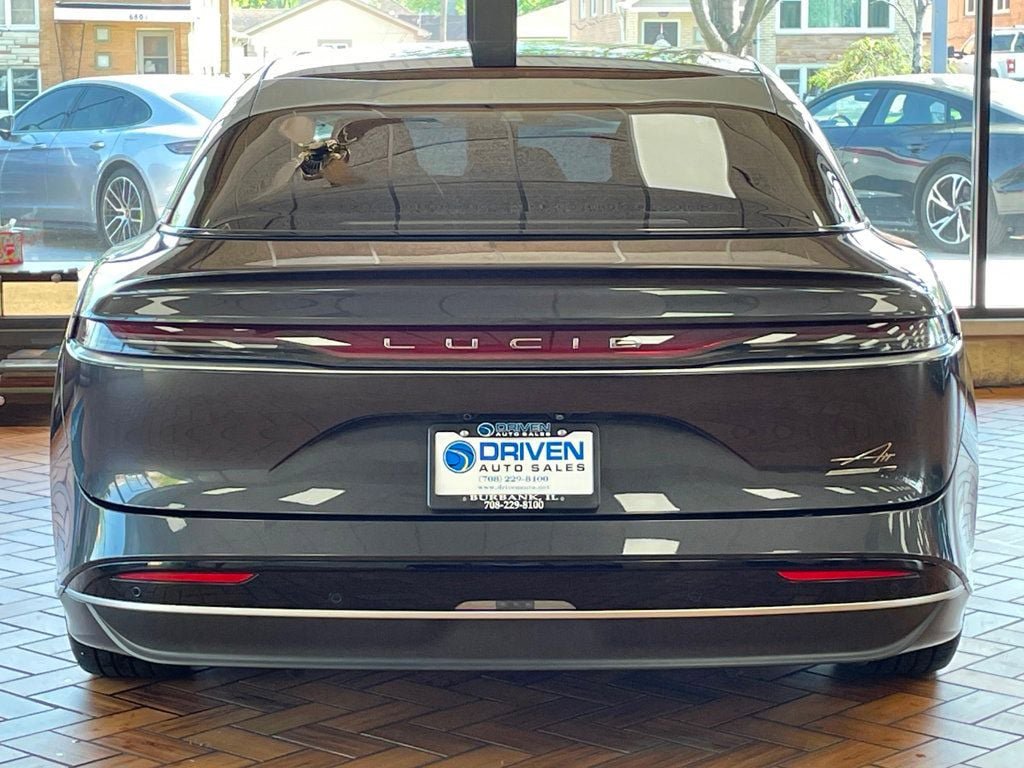 Used 2023 Lucid Air Grand Touring image 9