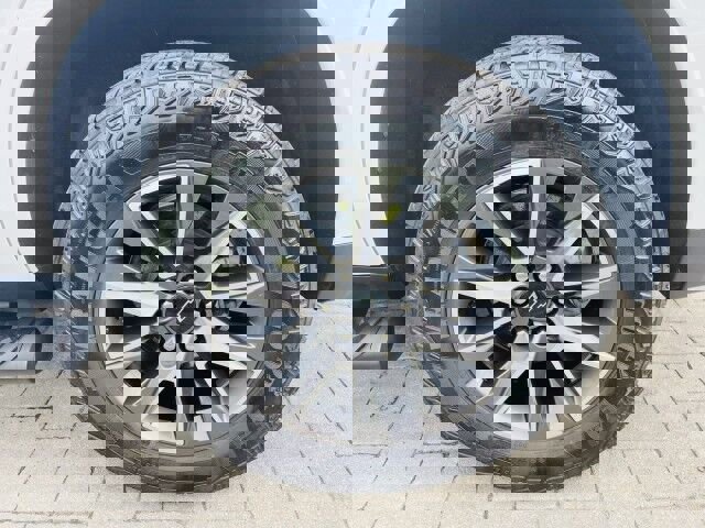 Used 2024 Chevrolet Tahoe Z71 w/ Luxury Package image 46