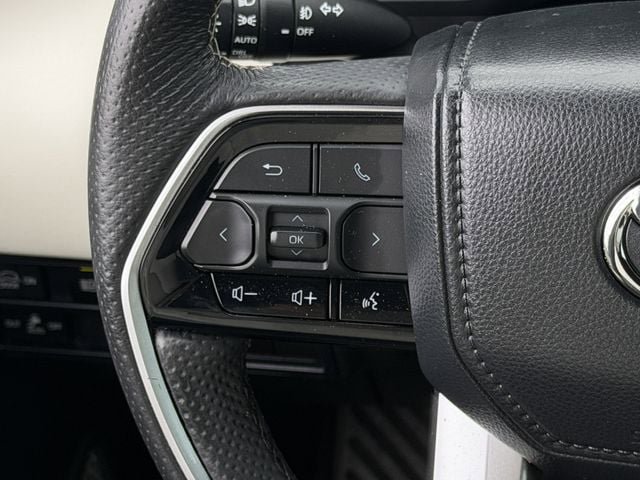 Certified 2024 Toyota Sequoia Capstone AWD/4WD image 15