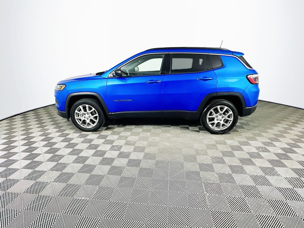 Certified 2023 Jeep Compass Latitude image 6