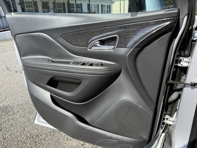 Used 2015 Buick Encore FWD image 7