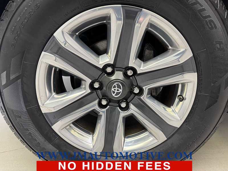 Used 2018 Toyota Tacoma Limited AWD/4WD image 9