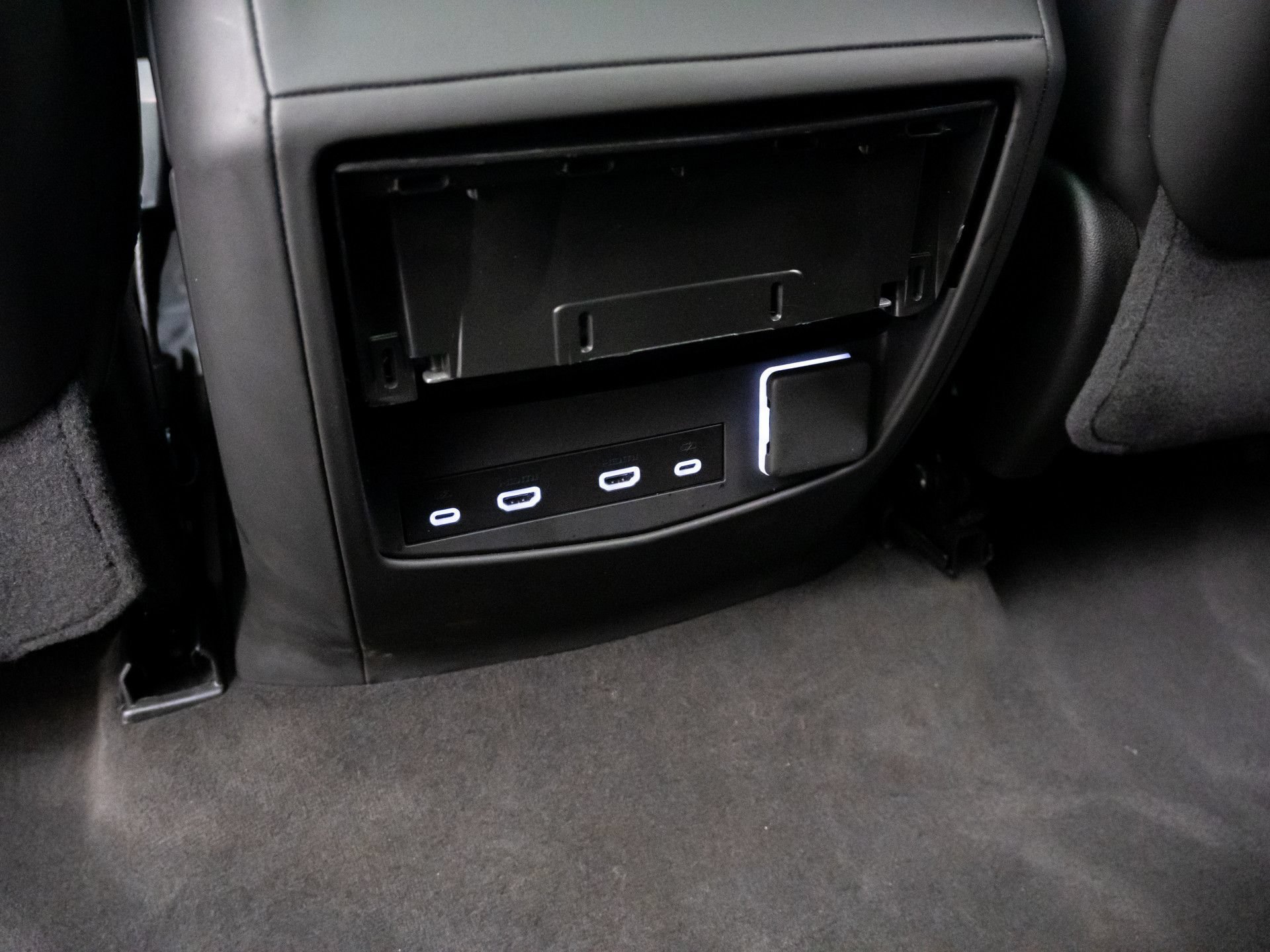 Used 2024 Cadillac Escalade Sport Platinum AWD/4WD image 23