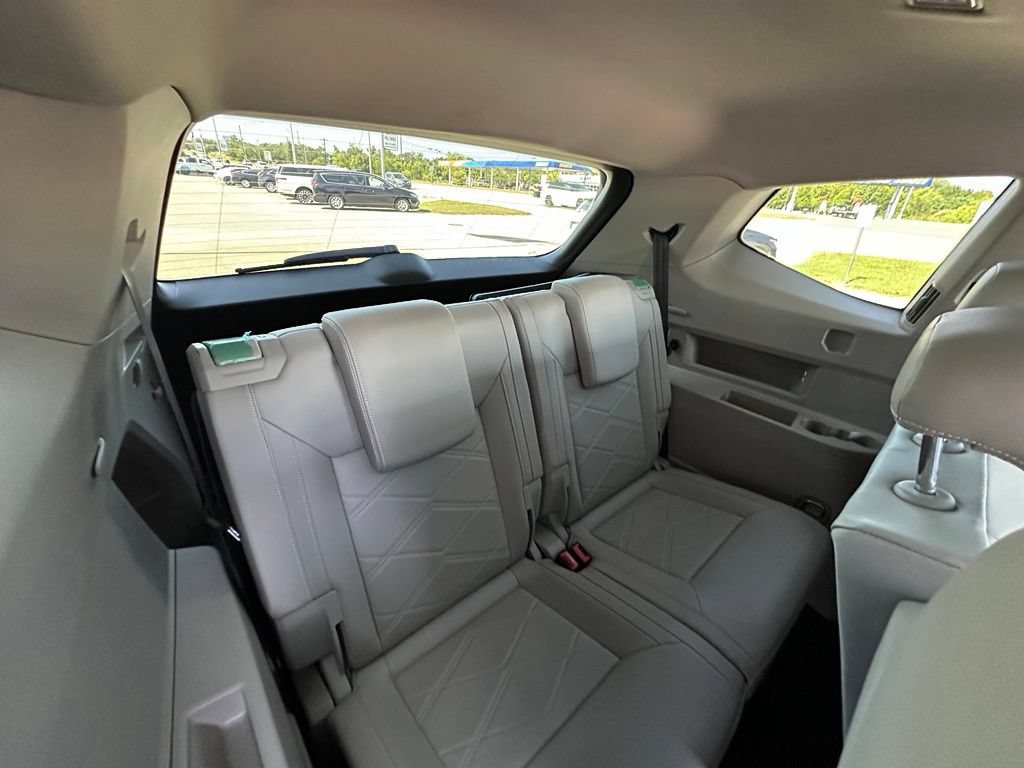 Used 2024 Volkswagen Atlas SE FWD image 18