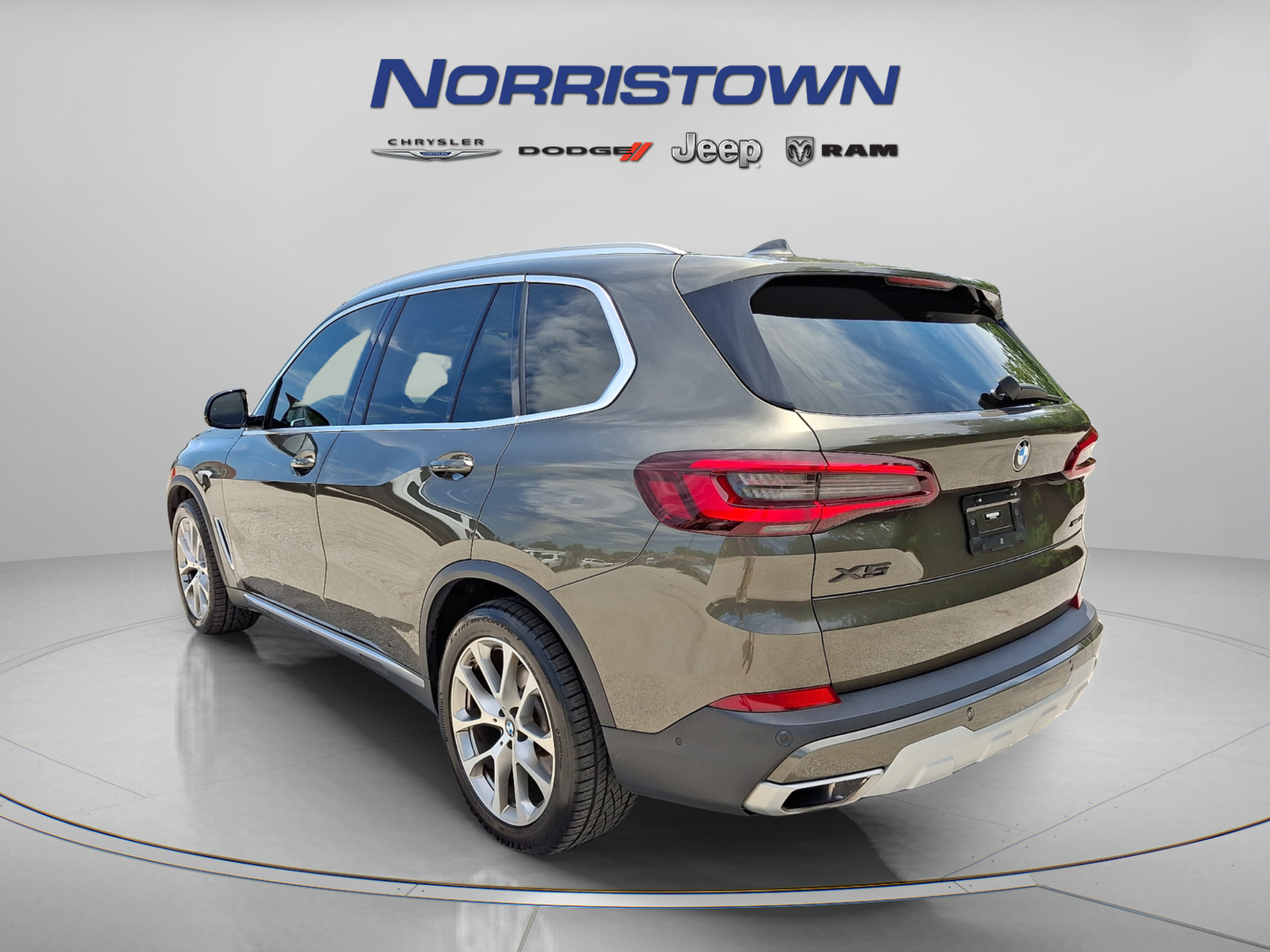 Used 2022 BMW X5 xDrive40i w/ Executive Package AWD/4WD image 4
