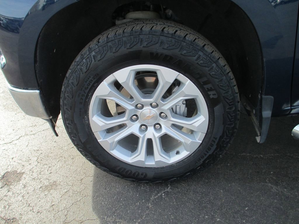 Used 2023 Chevrolet Silverado 1500 LTZ image 15