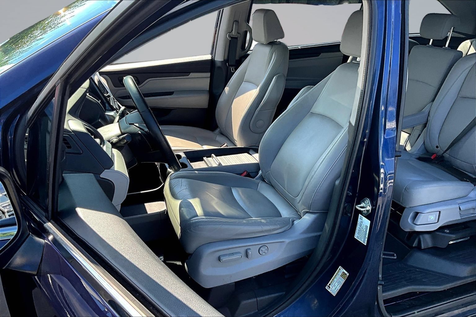Used 2019 Honda Odyssey EX-L image 18