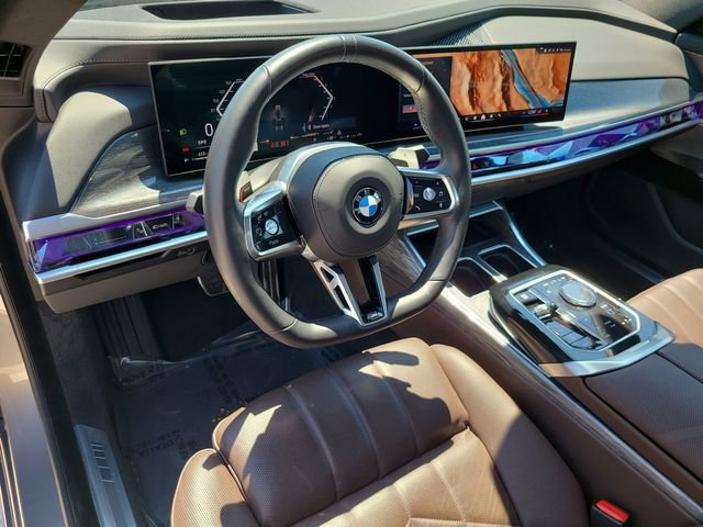 Used 2025 BMW 740i RWD image 19