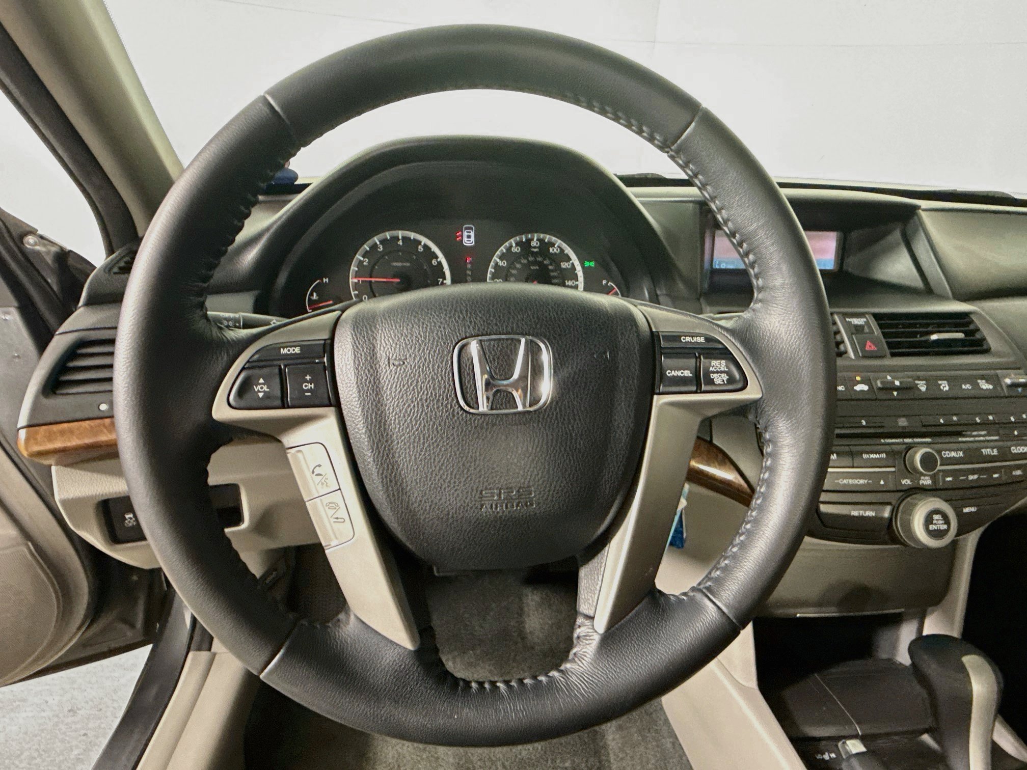 Used 2011 Honda Accord EX-L image 11