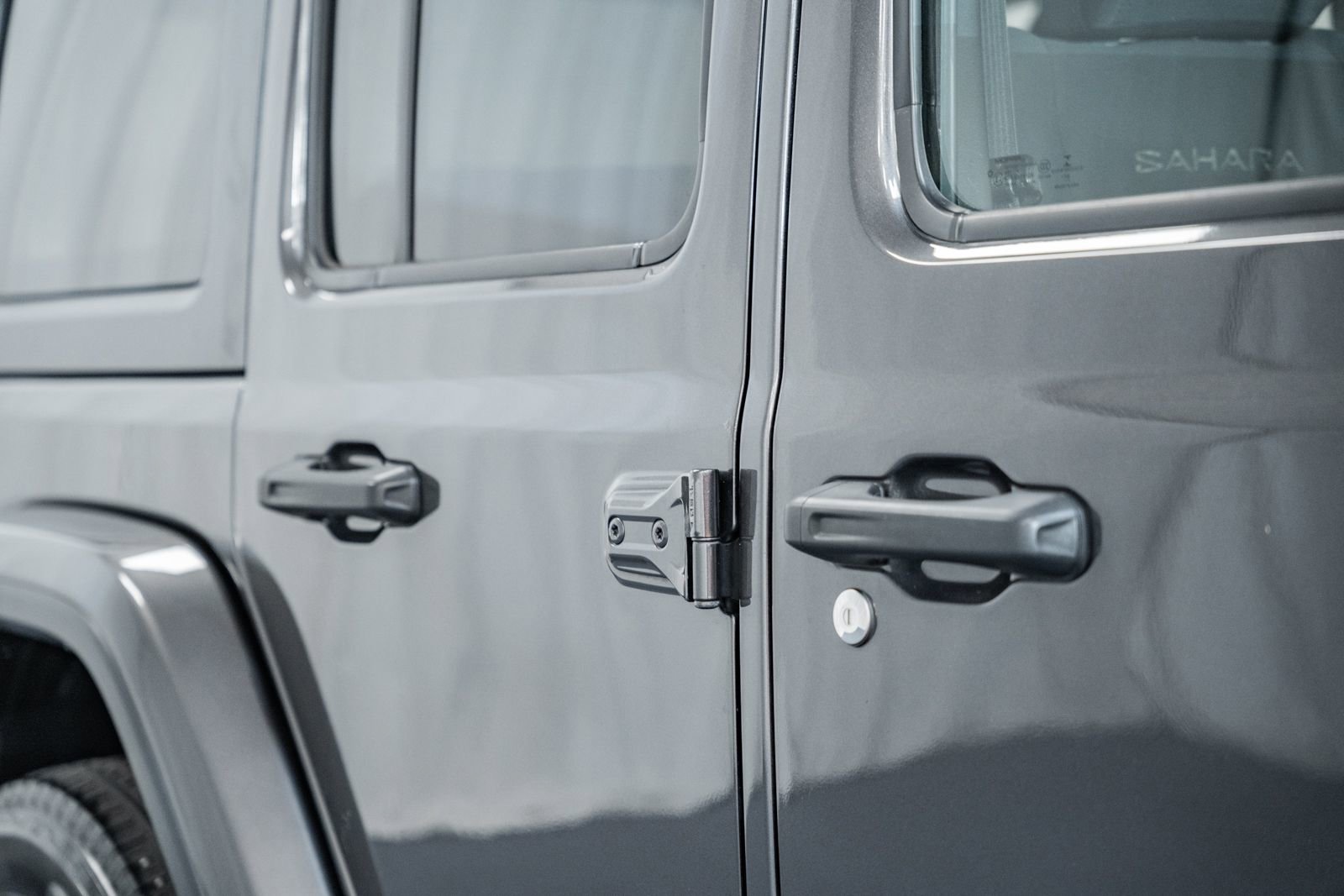 Used 2018 Jeep Wrangler Unlimited Sahara image 13