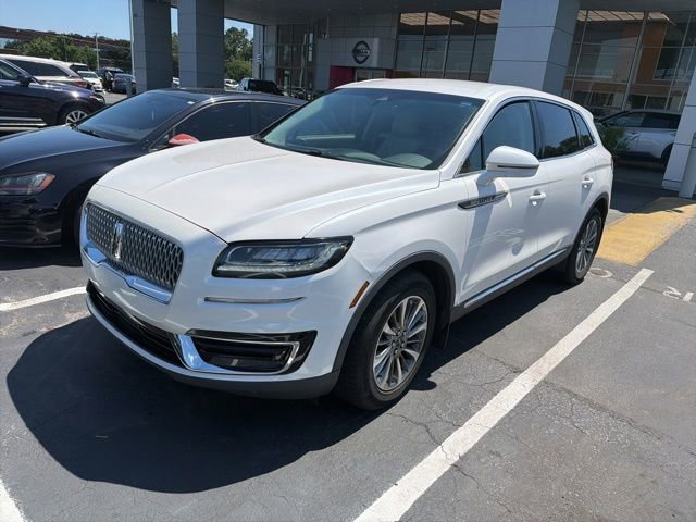 Used 2019 Lincoln Nautilus Select FWD image 3